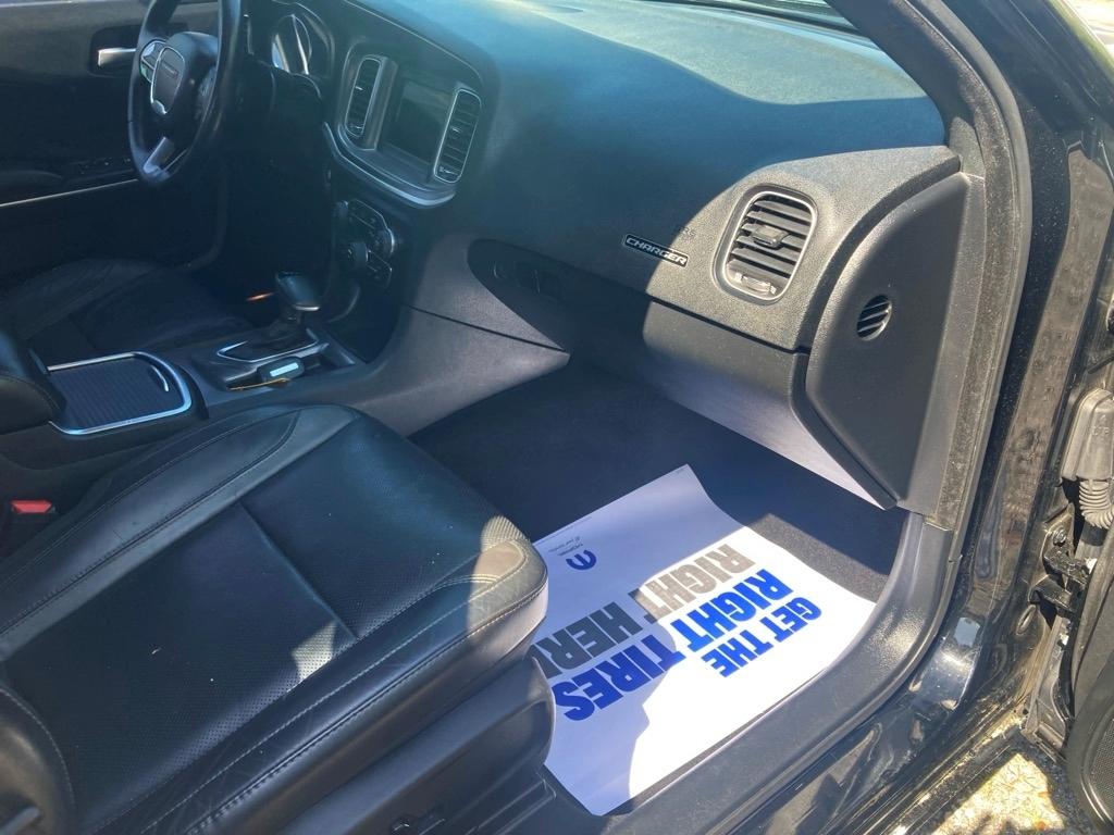 Dodge Charger SXT RWD 2019