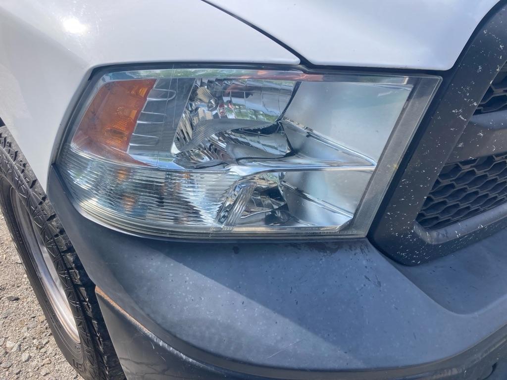 RAM 1500 4WD Quad Cab 140.5" Tradesman 2014