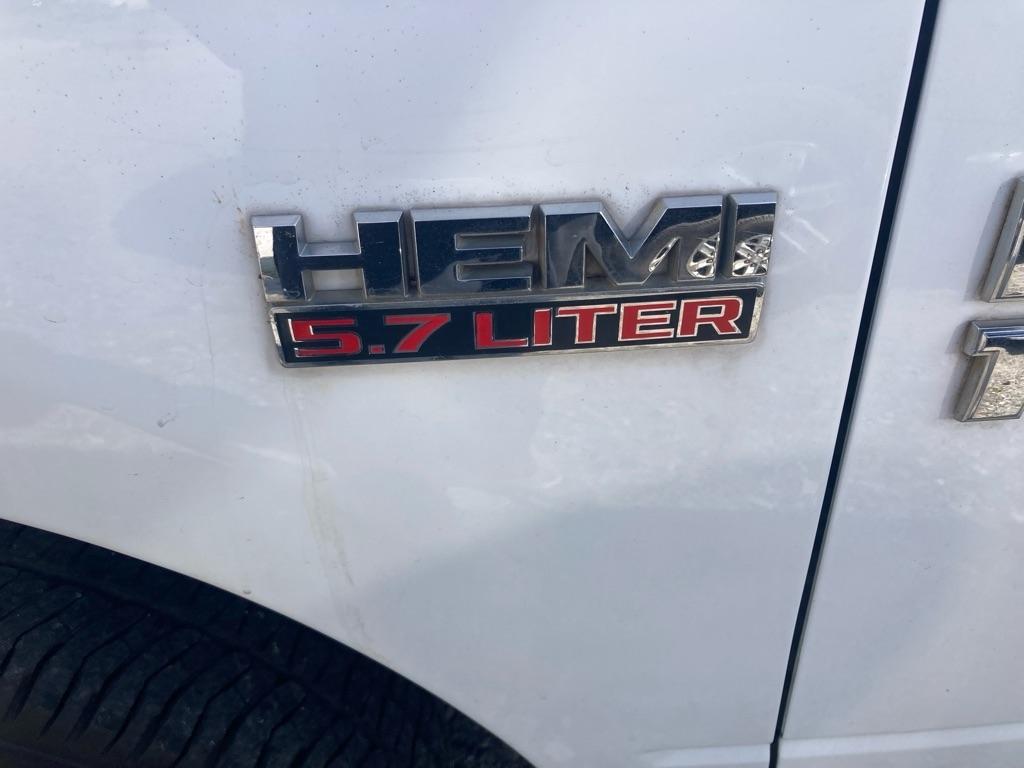 RAM 1500 4WD Quad Cab 140.5" Tradesman 2014