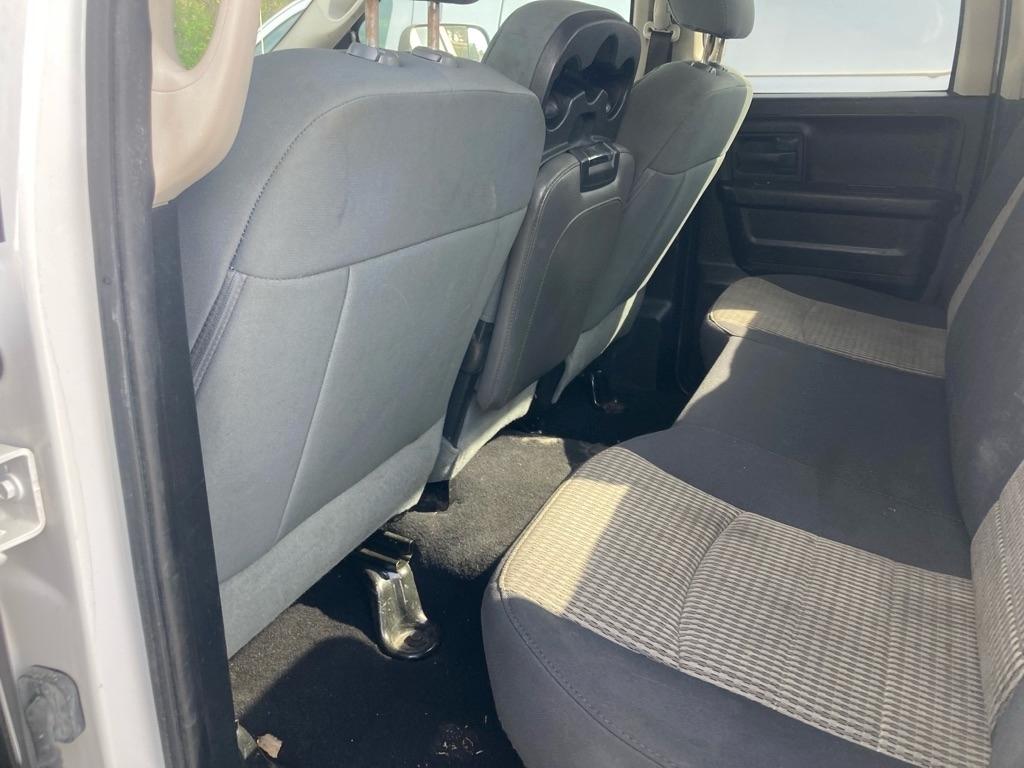 RAM 1500 4WD Quad Cab 140.5" Tradesman 2014