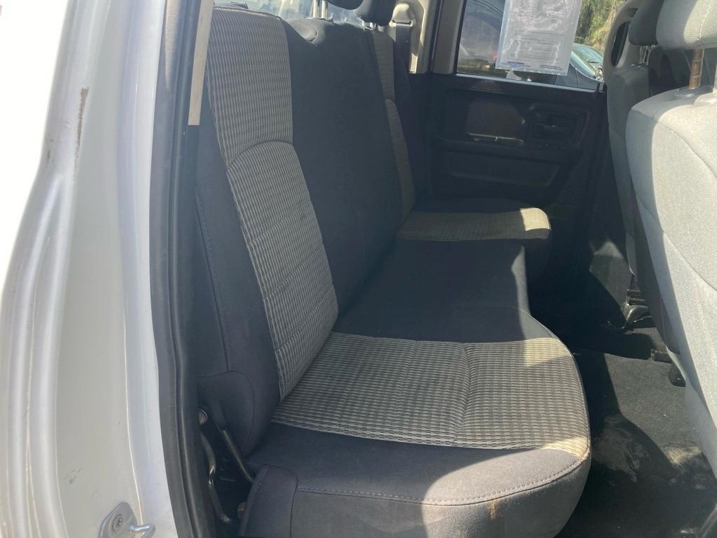 RAM 1500 4WD Quad Cab 140.5" Tradesman 2014