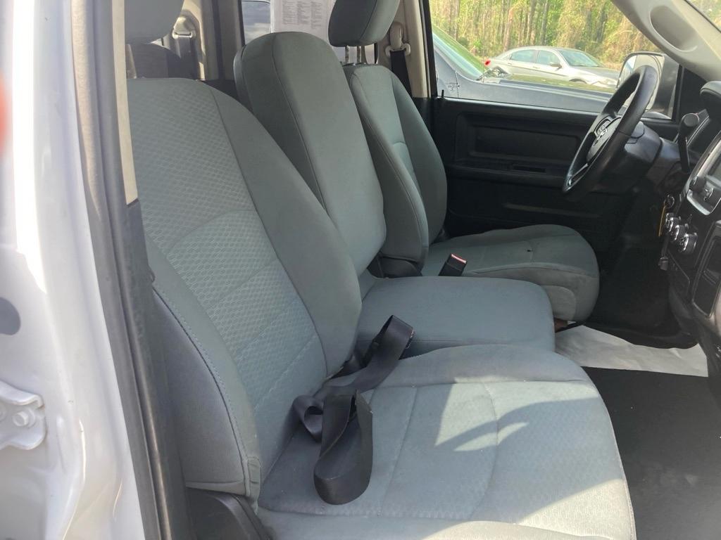 RAM 1500 4WD Quad Cab 140.5" Tradesman 2014