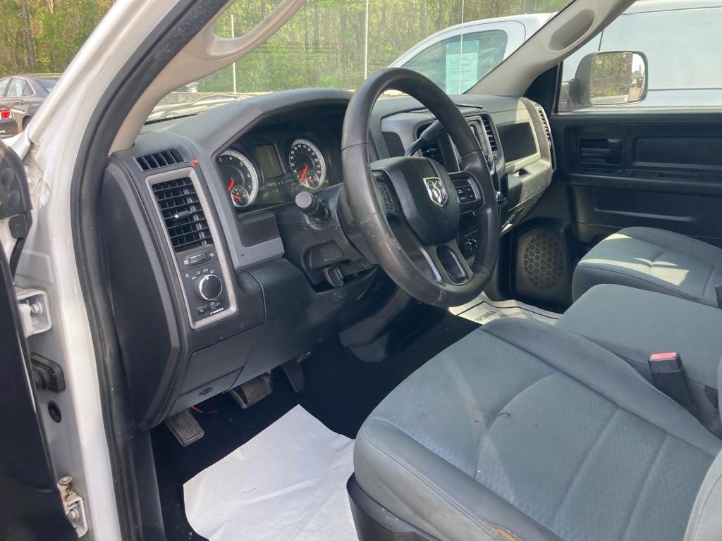 RAM 1500 4WD Quad Cab 140.5" Tradesman 2014