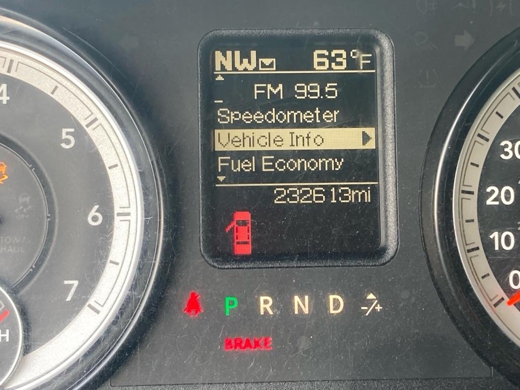 RAM 1500 4WD Quad Cab 140.5" Tradesman 2014