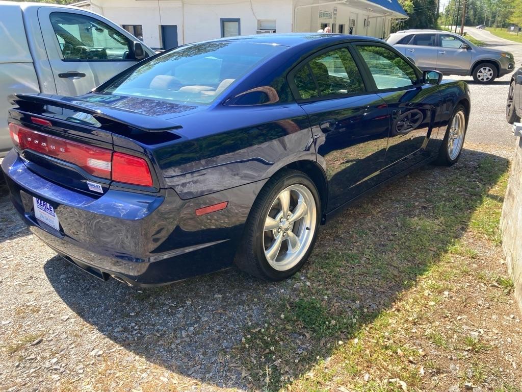 Dodge Charger 4dr Sdn SE RWD 2014