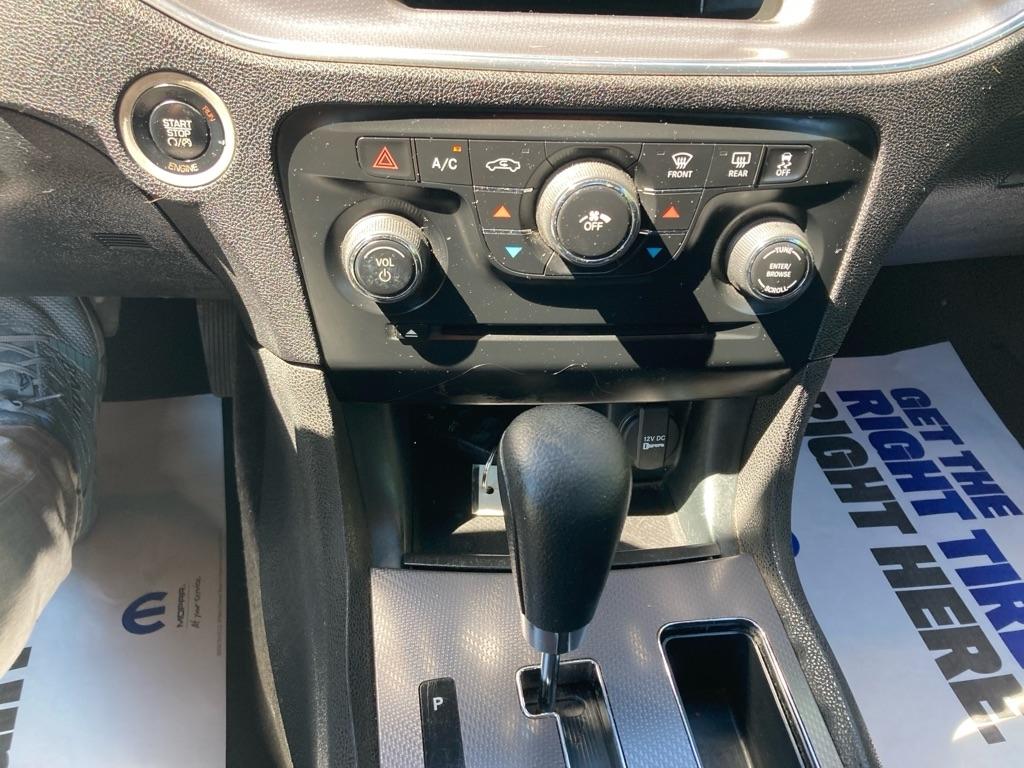 Dodge Charger 4dr Sdn SE RWD 2014