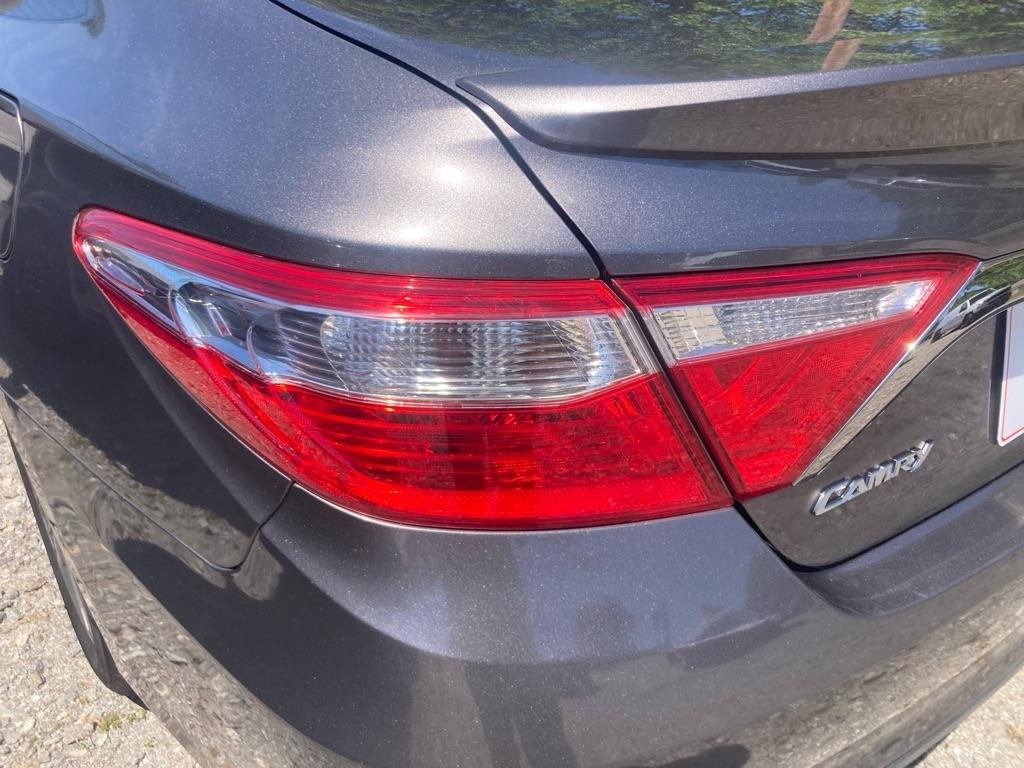 Toyota Camry XLE Auto (Natl) 2017