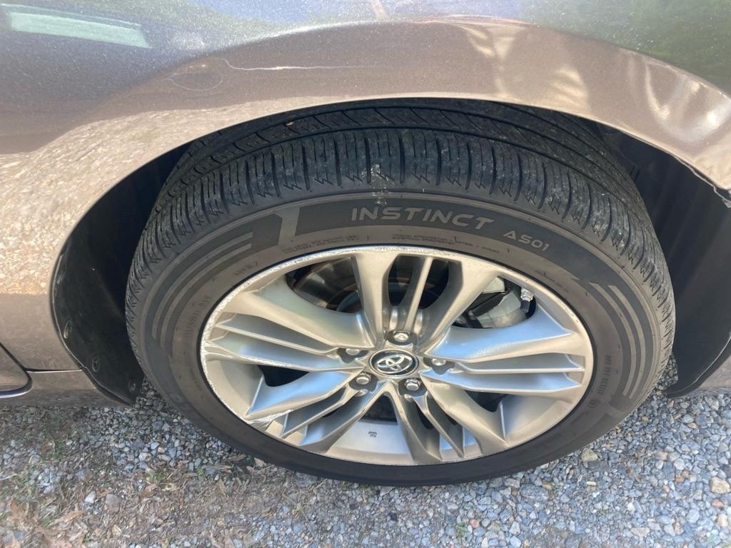 Toyota Camry XLE Auto (Natl) 2017