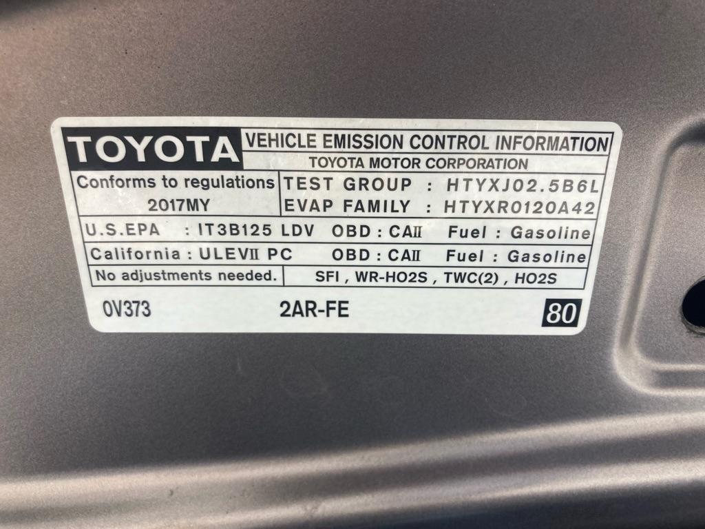 Toyota Camry XLE Auto (Natl) 2017