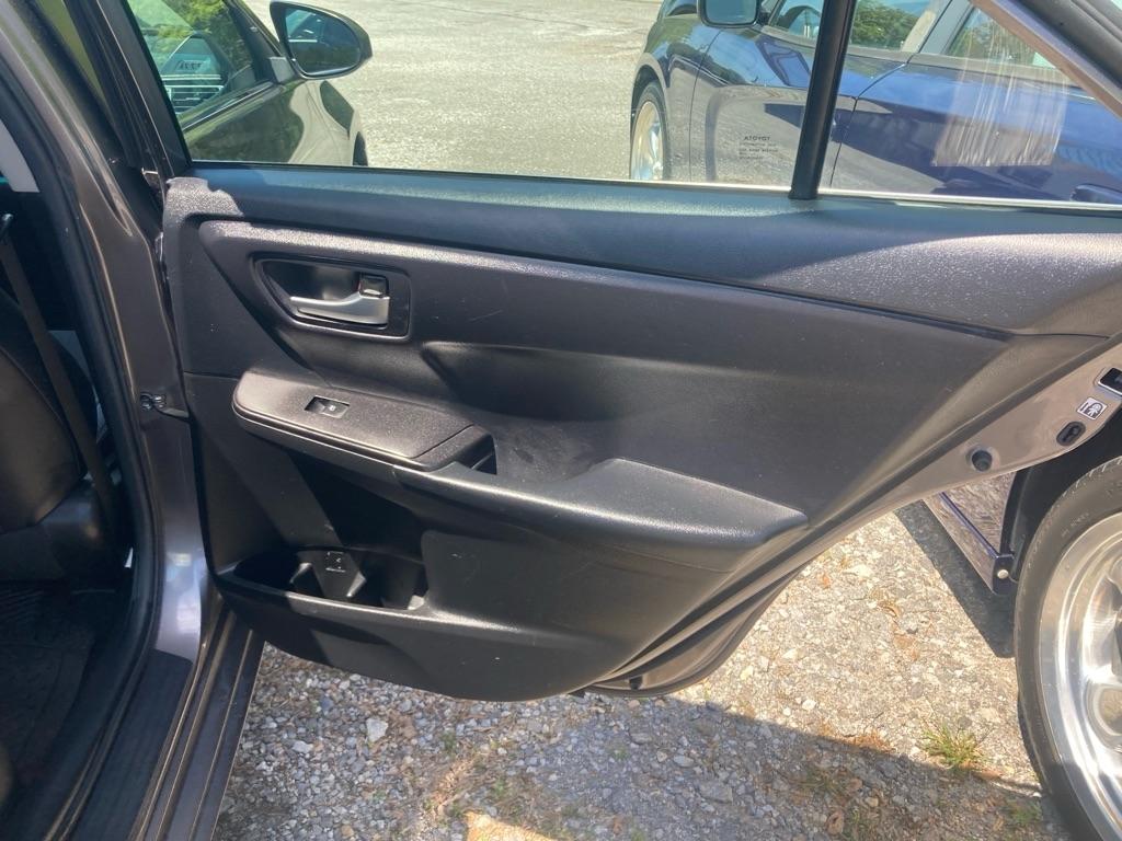 Toyota Camry XLE Auto (Natl) 2017