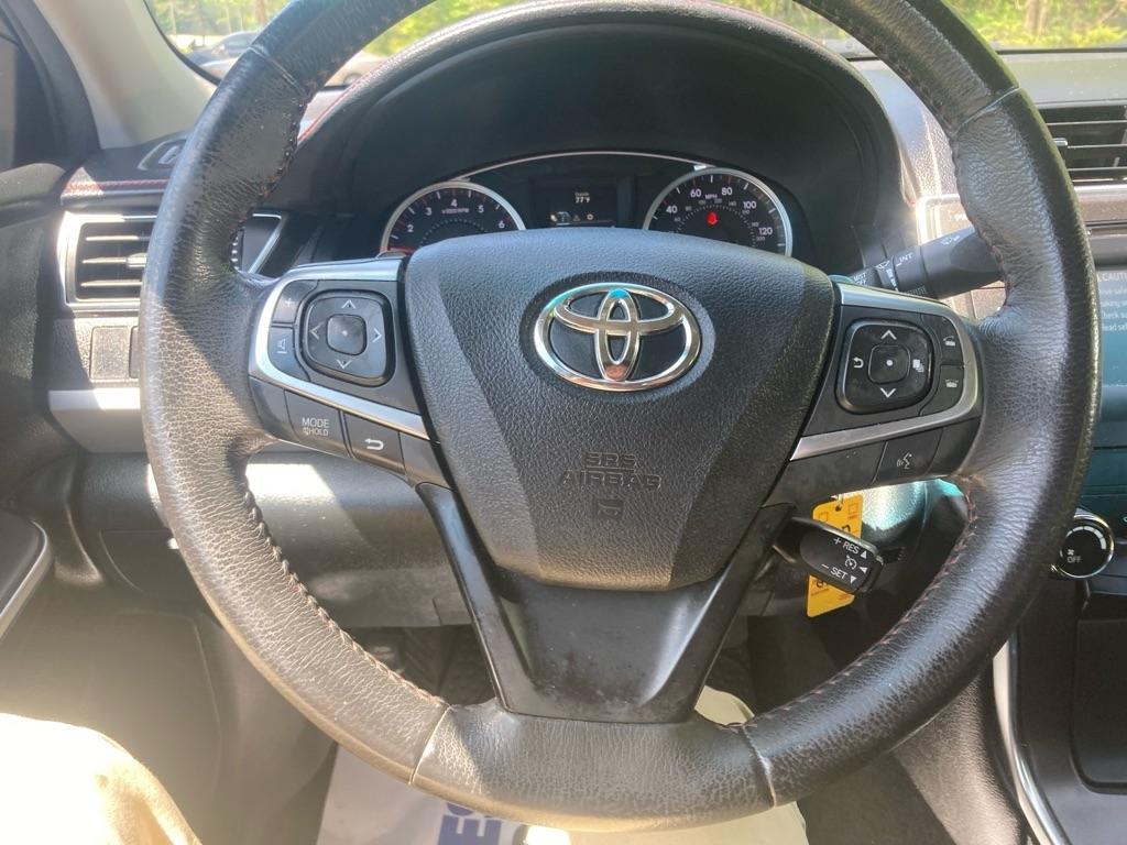 Toyota Camry XLE Auto (Natl) 2017