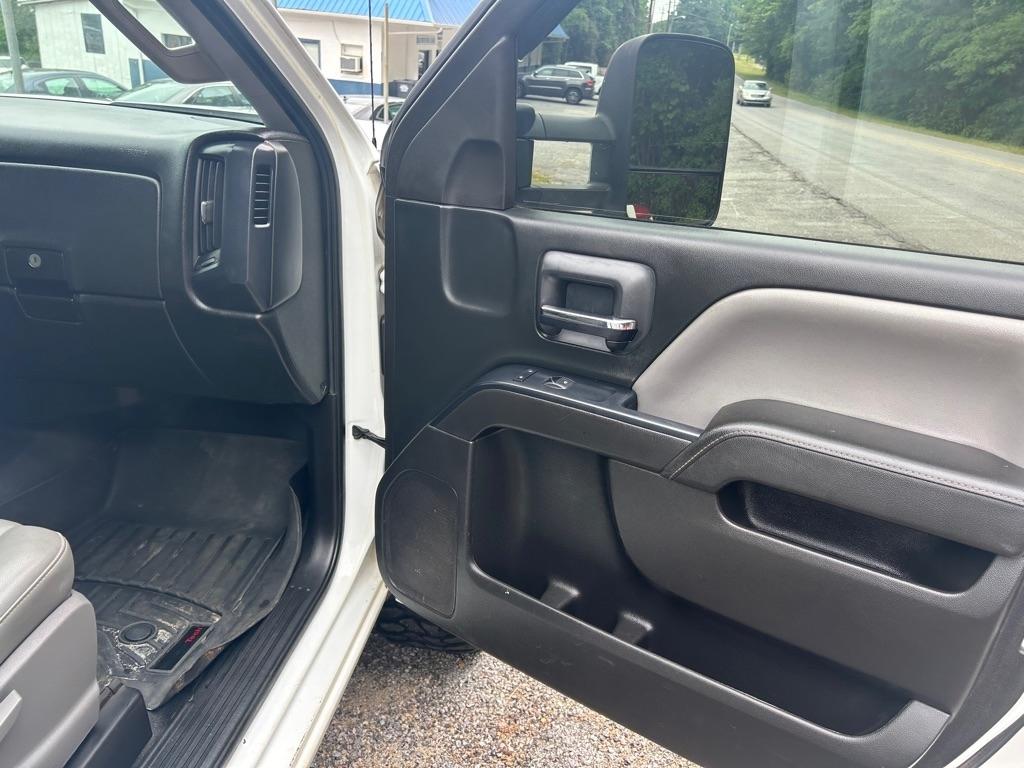 Chevrolet Silverado 2500HD Built After Aug 14 4WD Crew Cab 153.7" Work Truck 2015