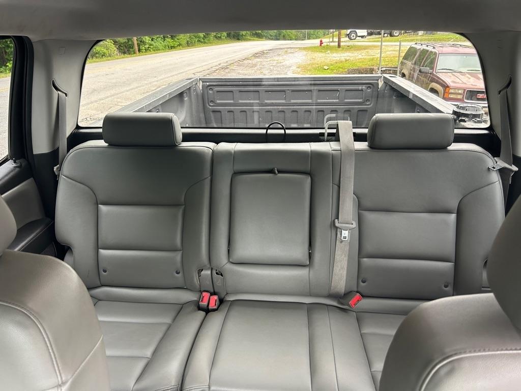 Chevrolet Silverado 2500HD Built After Aug 14 4WD Crew Cab 153.7" Work Truck 2015