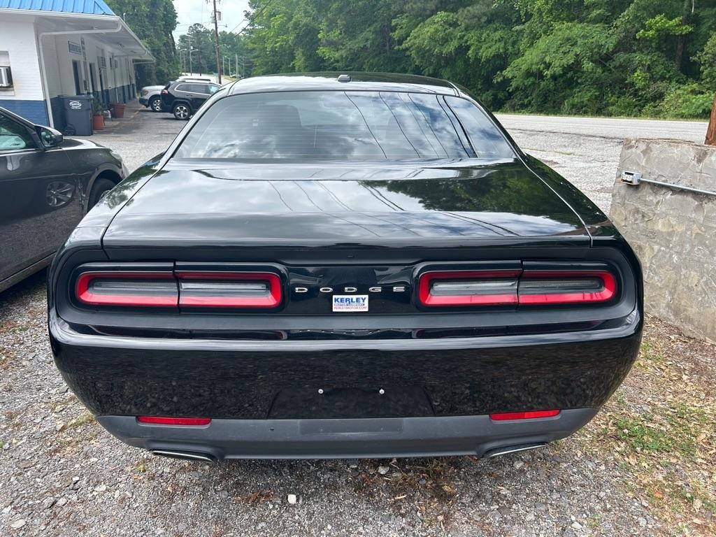 Dodge Challenger 2dr Cpe SXT 2015