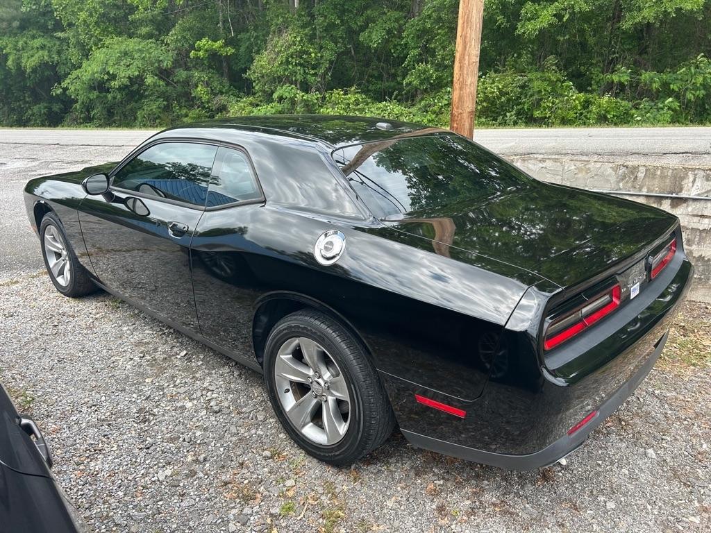 Dodge Challenger 2dr Cpe SXT 2015