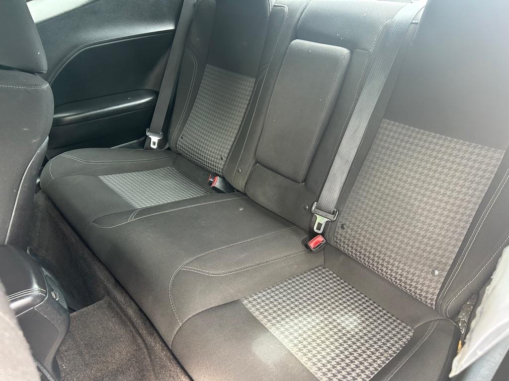 Dodge Challenger 2dr Cpe SXT 2015