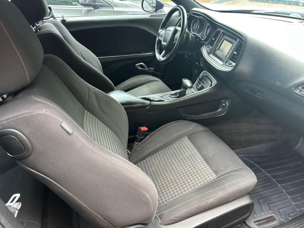 Dodge Challenger 2dr Cpe SXT 2015