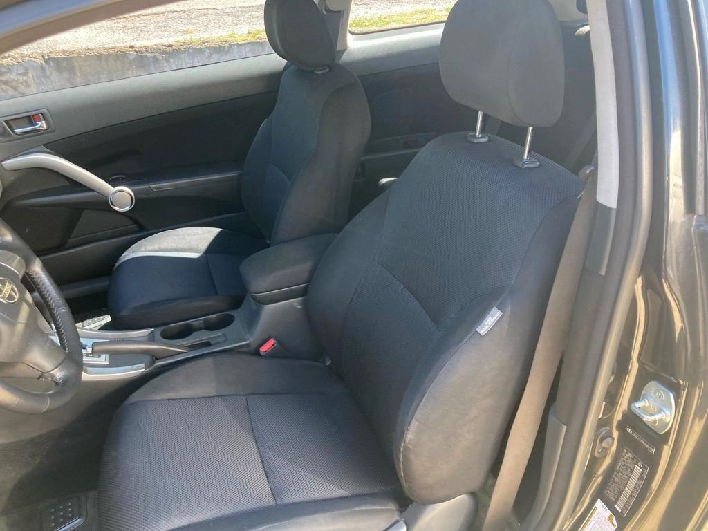 Scion tC 2dr HB Man (Natl) 2009