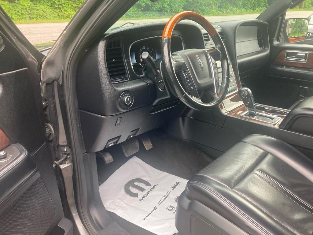 Lincoln Navigator 4x4 Select 2017