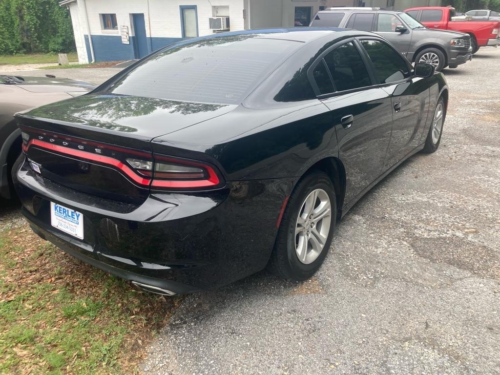 Dodge Charger 4dr Sdn SE RWD 2016
