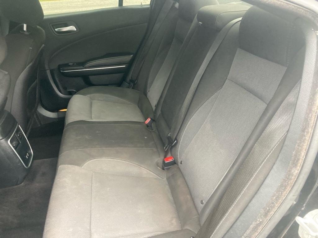 Dodge Charger 4dr Sdn SE RWD 2016