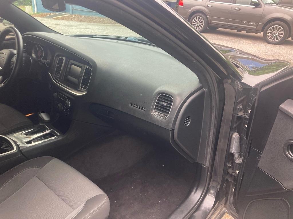 Dodge Charger 4dr Sdn SE RWD 2016