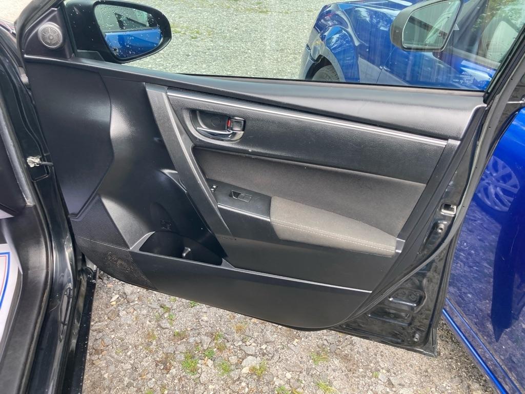 Toyota Corolla XLE CVT (Natl) 2019