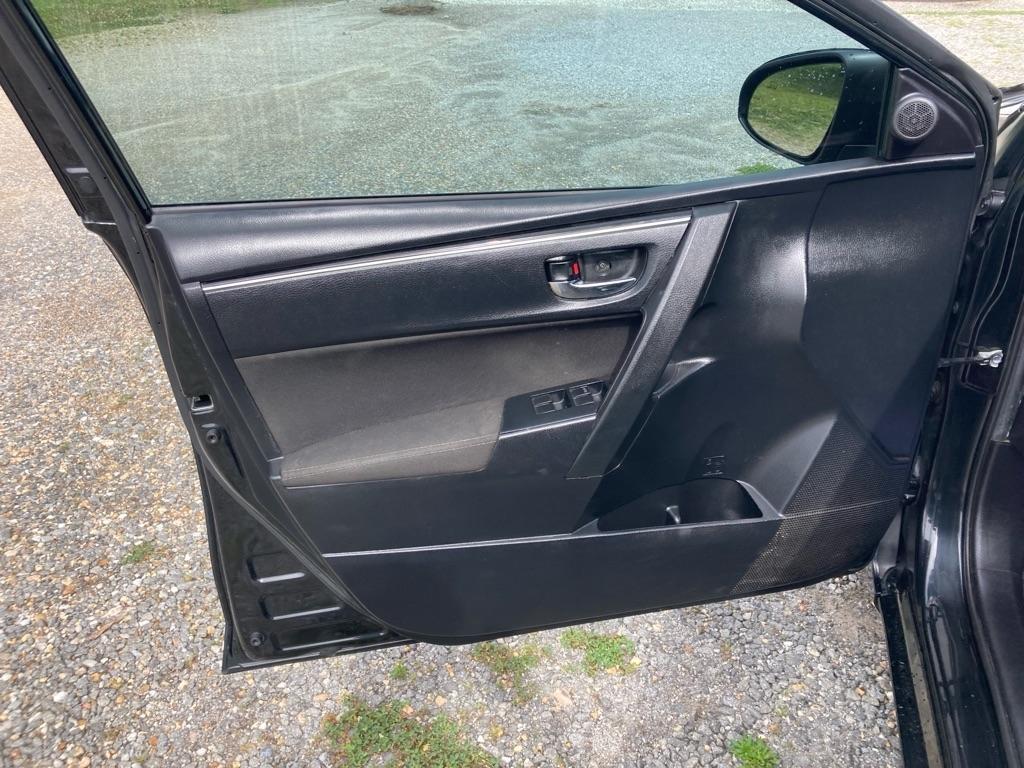 Toyota Corolla XLE CVT (Natl) 2019
