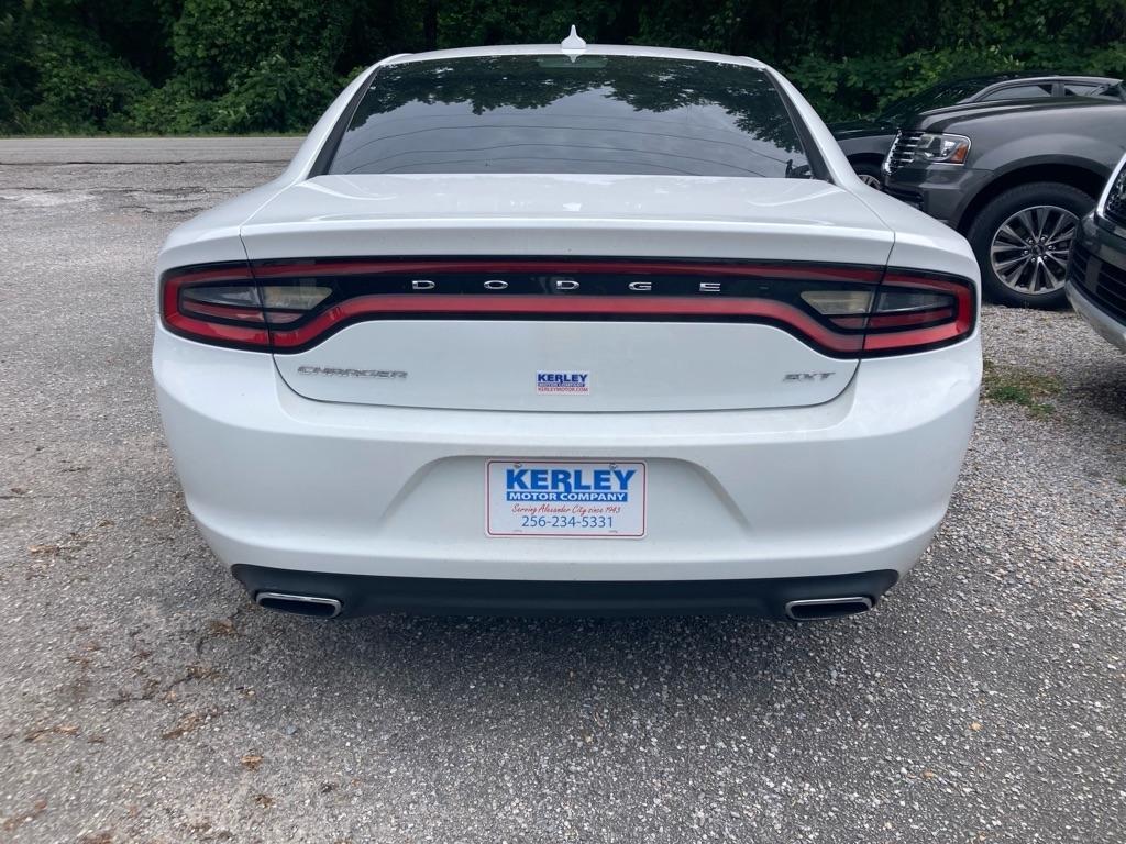 Dodge Charger 4dr Sdn SXT RWD 2016