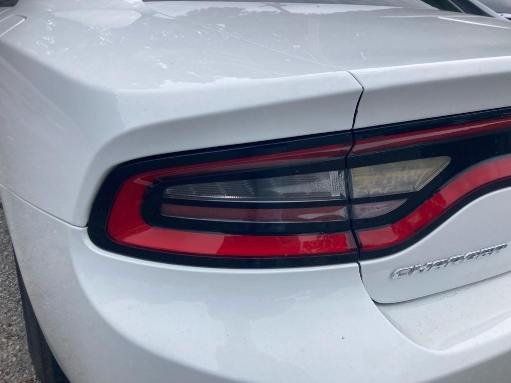 Dodge Charger 4dr Sdn SXT RWD 2016
