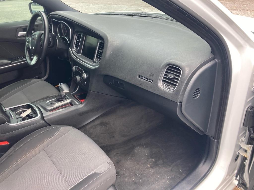 Dodge Charger 4dr Sdn SXT RWD 2016