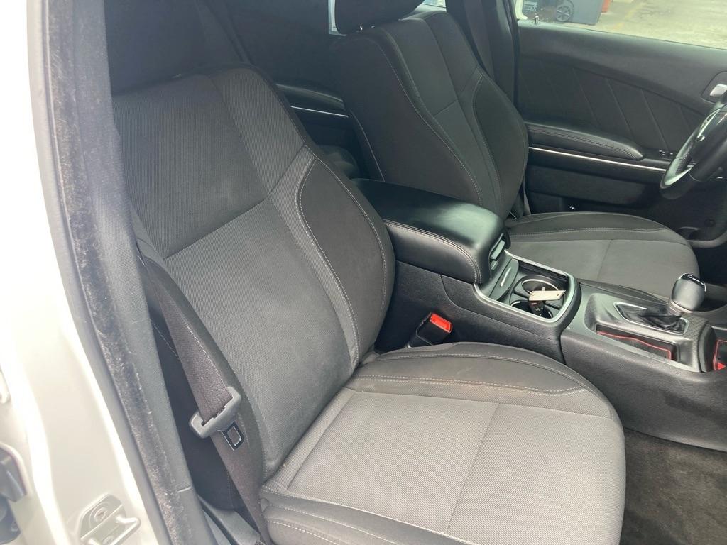 Dodge Charger 4dr Sdn SXT RWD 2016