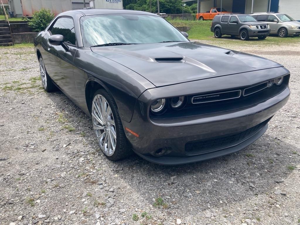 Dodge Challenger 2dr Cpe SXT 2015