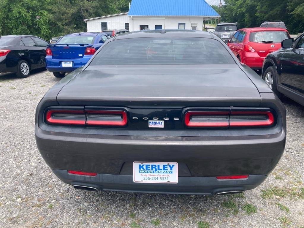 Dodge Challenger 2dr Cpe SXT 2015
