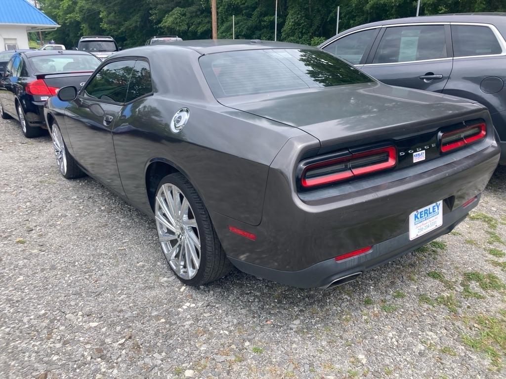 Dodge Challenger 2dr Cpe SXT 2015