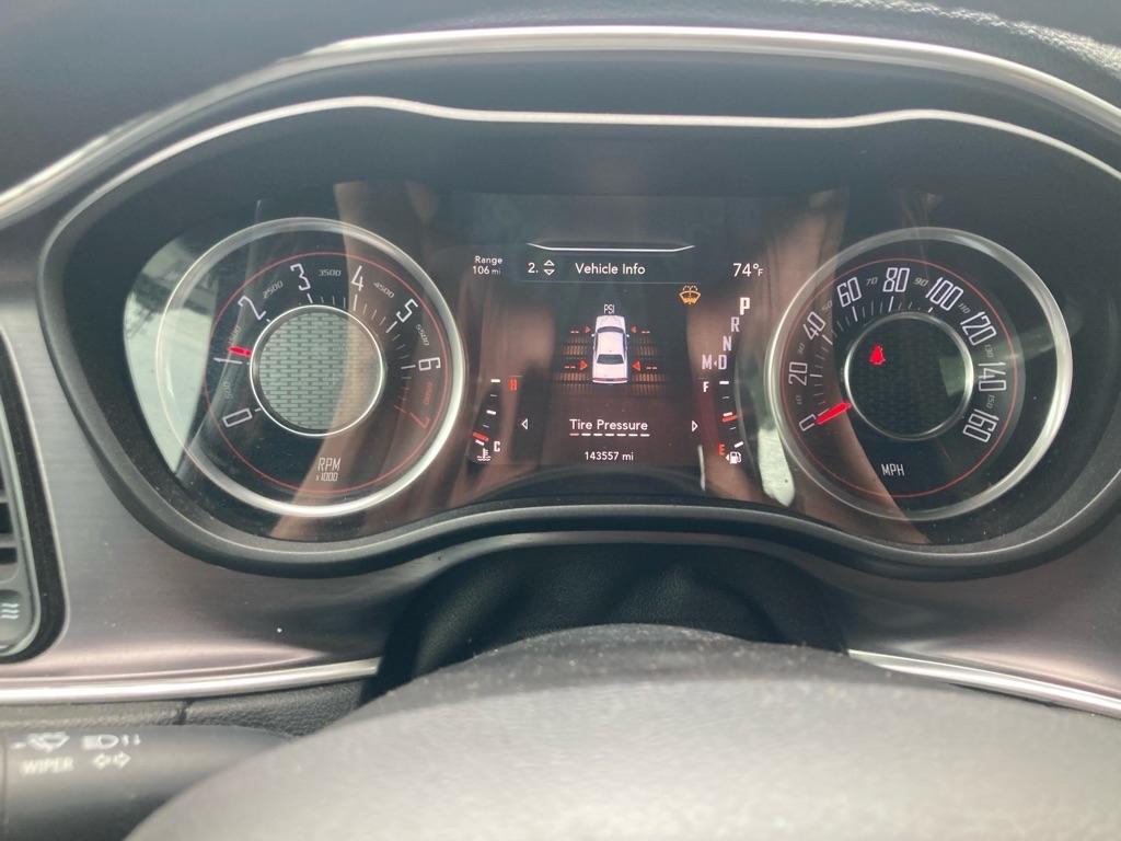 Dodge Challenger 2dr Cpe SXT 2015