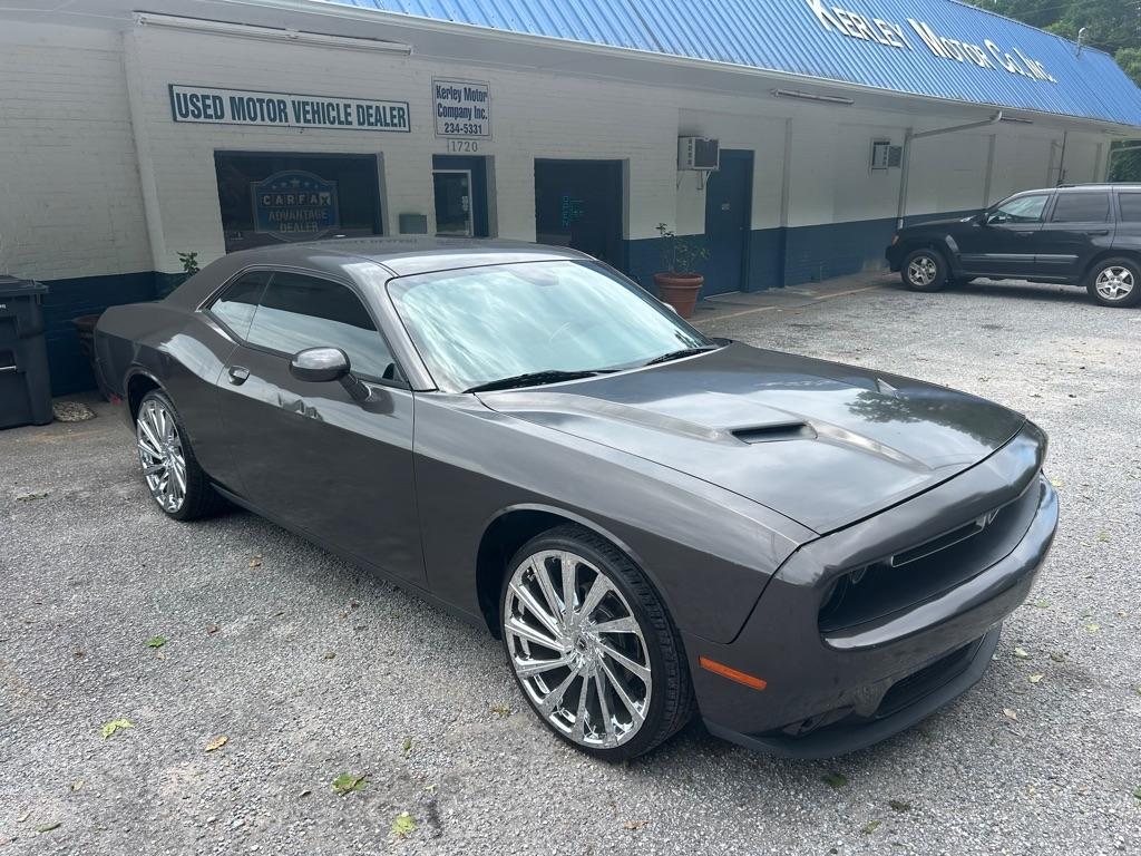Dodge Challenger 2dr Cpe SXT 2015