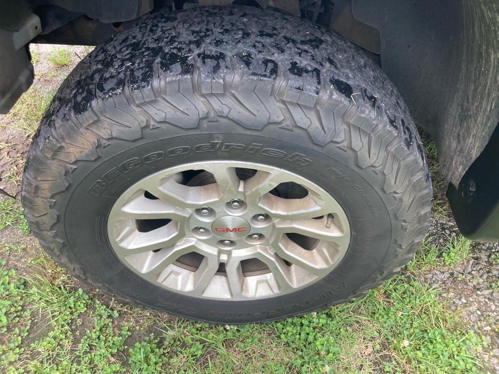 GMC Sierra 1500 4WD Crew Cab 143.5" SLT 2012