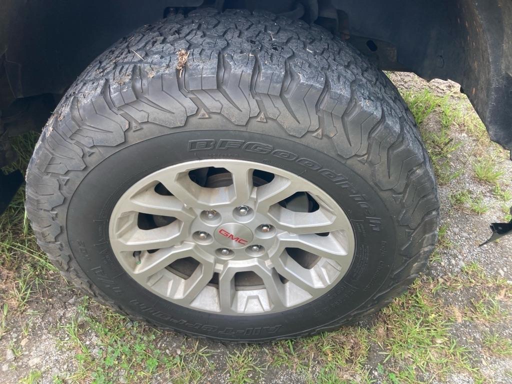 GMC Sierra 1500 4WD Crew Cab 143.5" SLT 2012