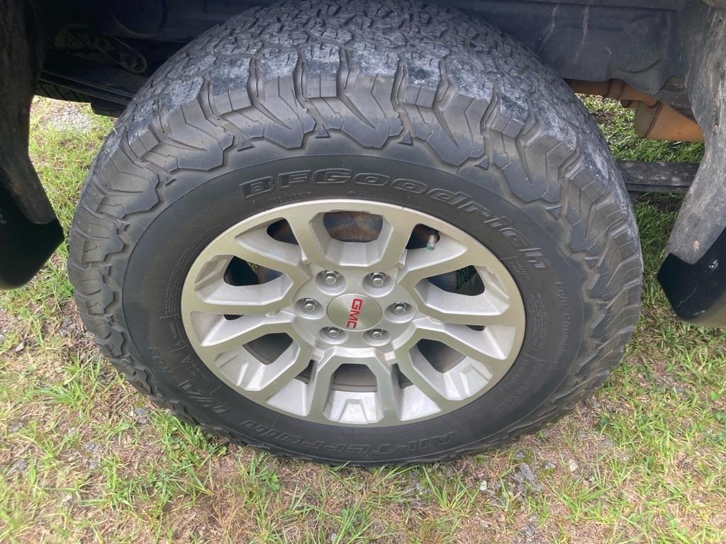 GMC Sierra 1500 4WD Crew Cab 143.5" SLT 2012