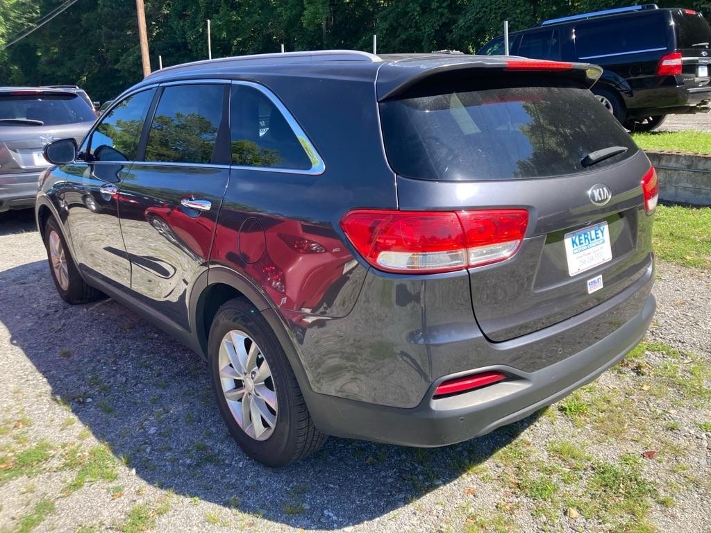 Kia Sorento FWD 4dr 2.4L LX 2016