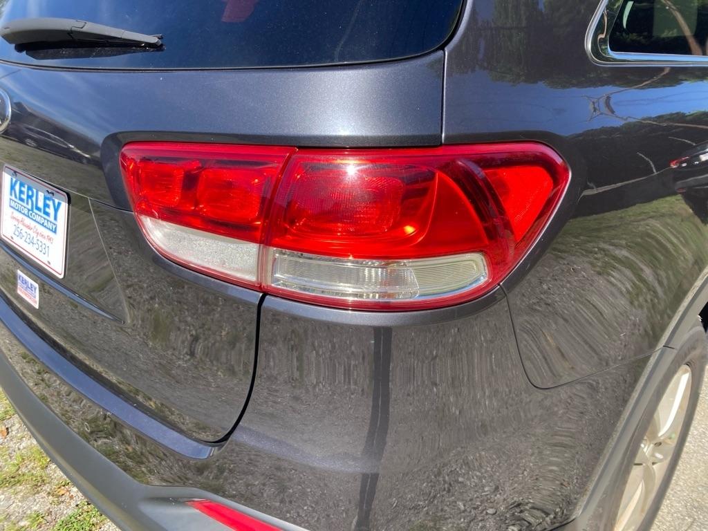 Kia Sorento FWD 4dr 2.4L LX 2016