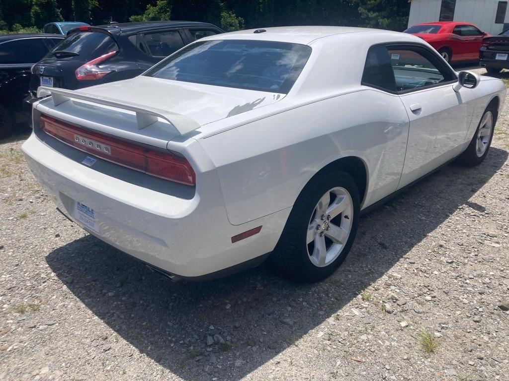 Dodge Challenger 2dr Cpe SXT 2013