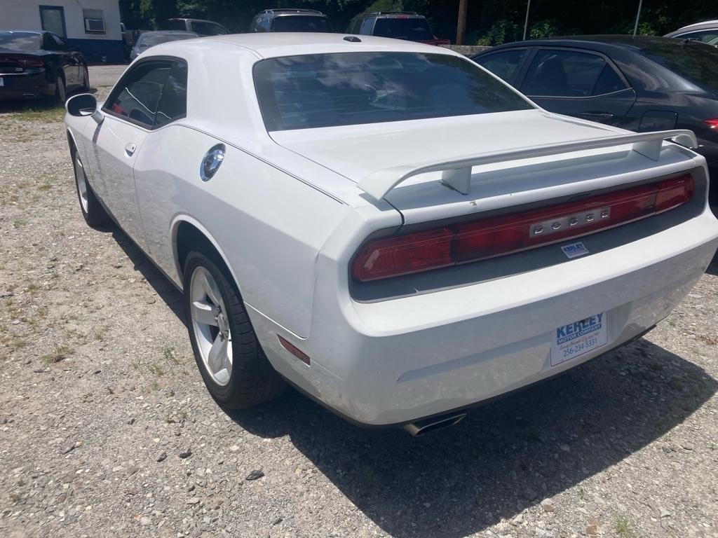 Dodge Challenger 2dr Cpe SXT 2013