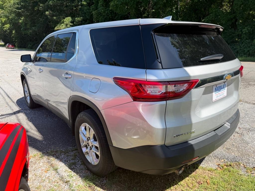 Chevrolet Traverse FWD 4dr LS w/1LS 2020