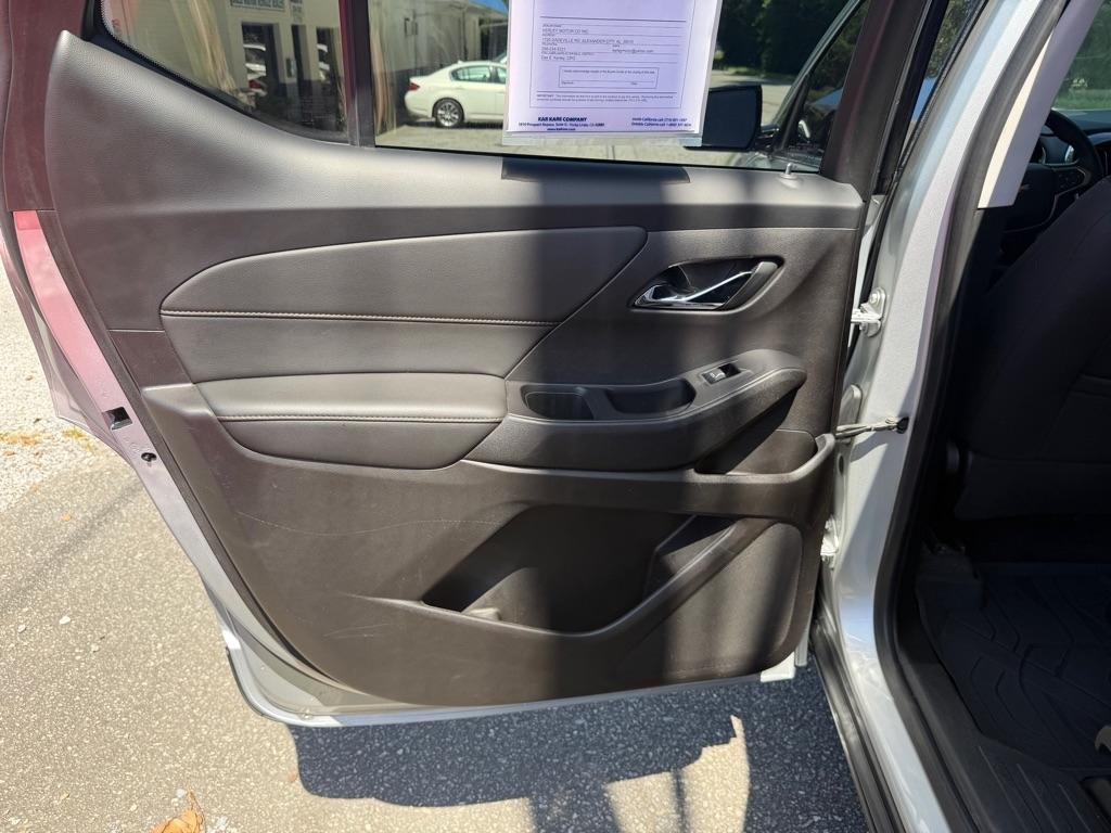 Chevrolet Traverse FWD 4dr LS w/1LS 2020
