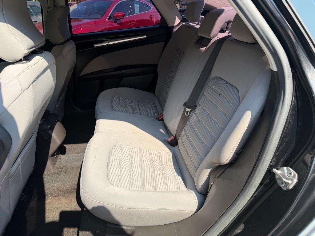 Ford Fusion 4dr Sdn S FWD 2016