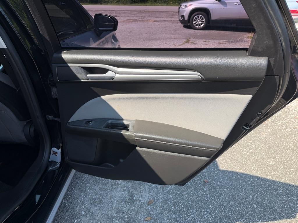 Ford Fusion 4dr Sdn S FWD 2016