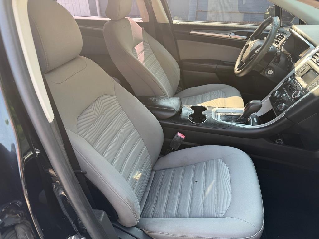 Ford Fusion 4dr Sdn S FWD 2016