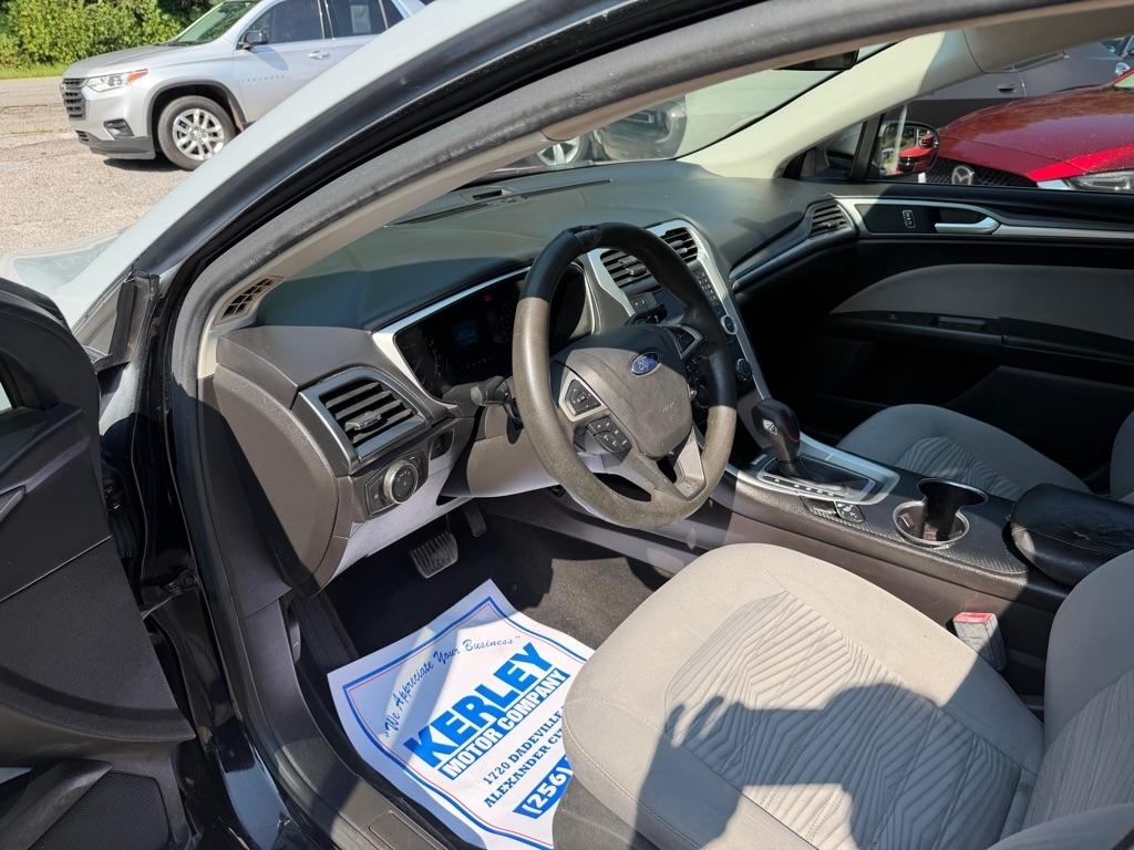 Ford Fusion 4dr Sdn S FWD 2016